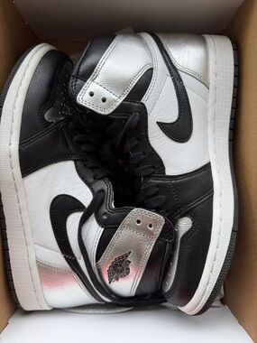 Nike Air Jordan 1 Mid - Black White Silver Metallic